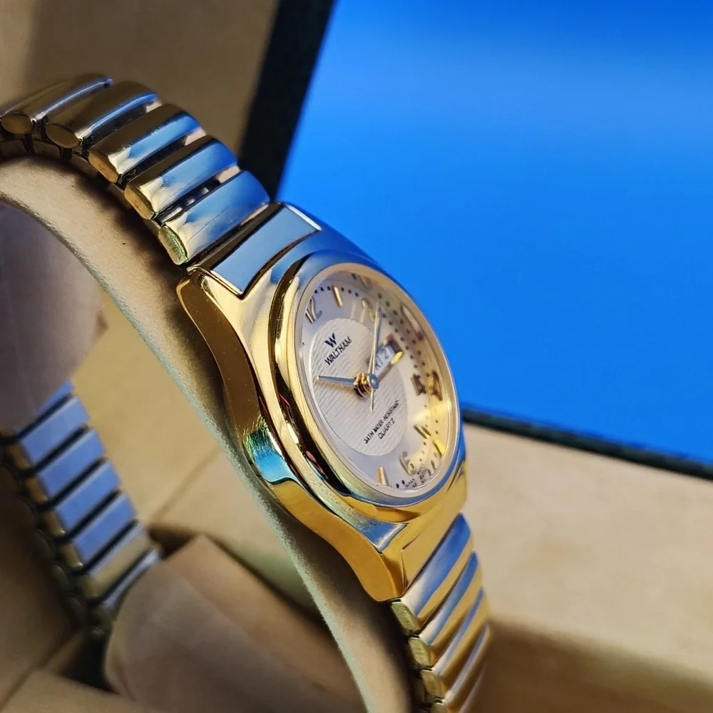 New Vintage 1997 Waltham Day/Date 25mm‎ Women's Quartz Watch W/ Box Size 5.5-8.5